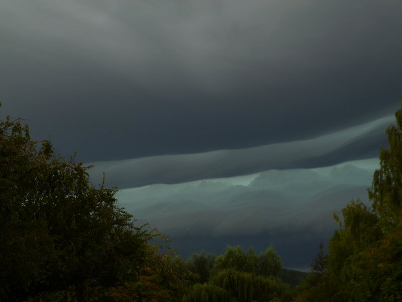 Thunderstorms approaching Giverny
