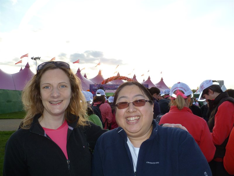 Moonwalk - V and Y in the Queue